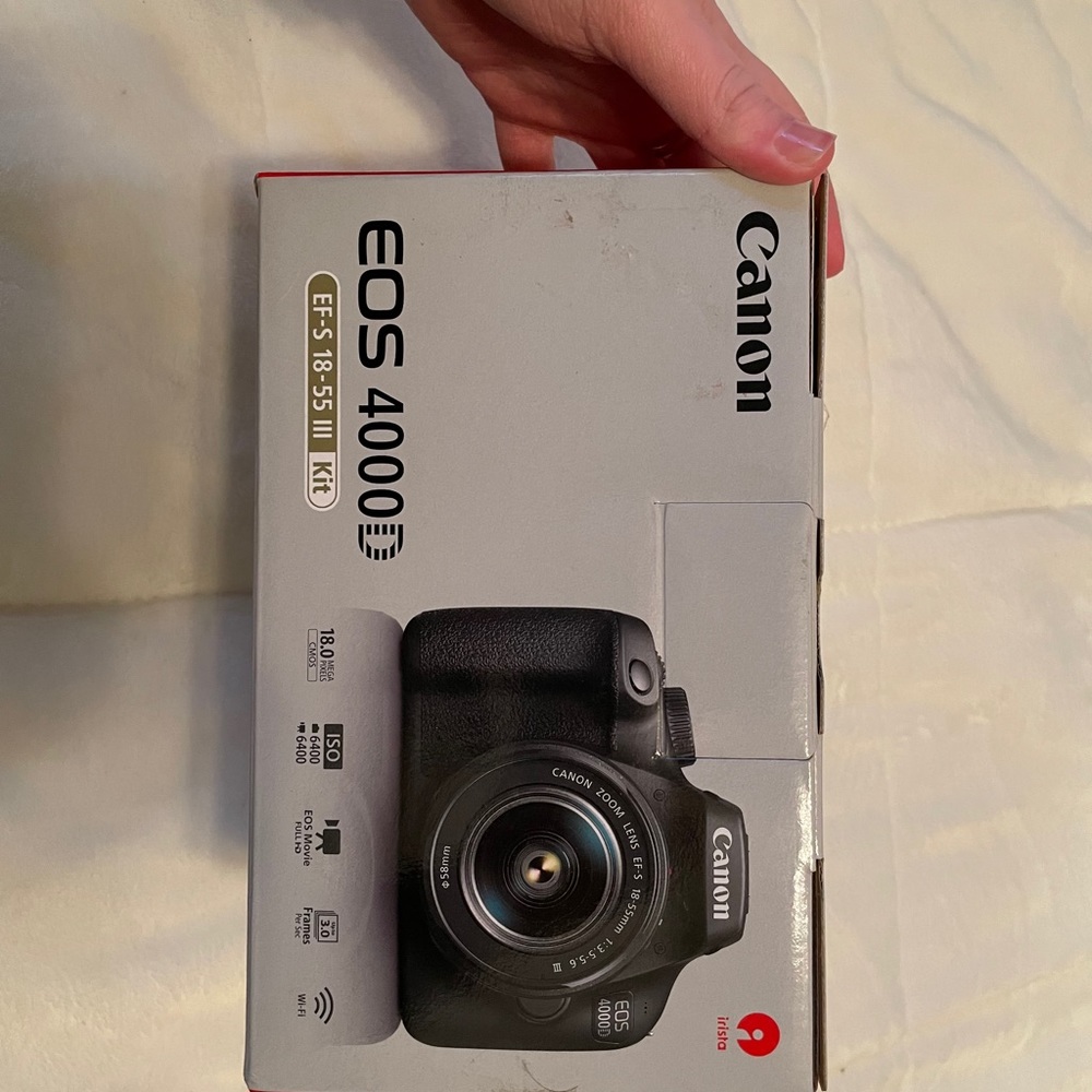Canon camera 4000d